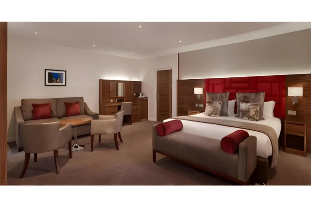 جناح بسرير مزدوج مع أريكة، Norfolk Towers Paddington 2/2