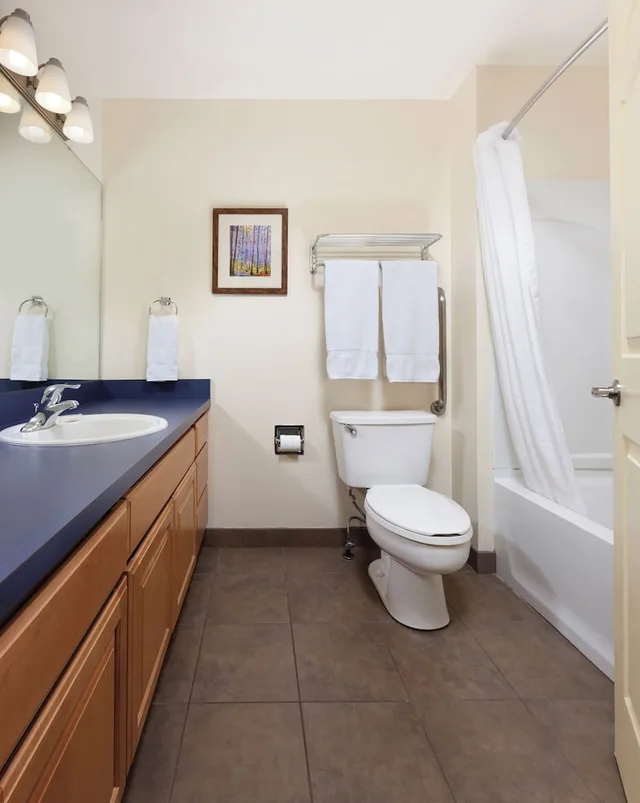 2 Bedrooms, Condo, Deluxe, Murphy and Twin Beds, Queen Bed, Kitchen، WorldMark Lake Chelan Shores 3/3