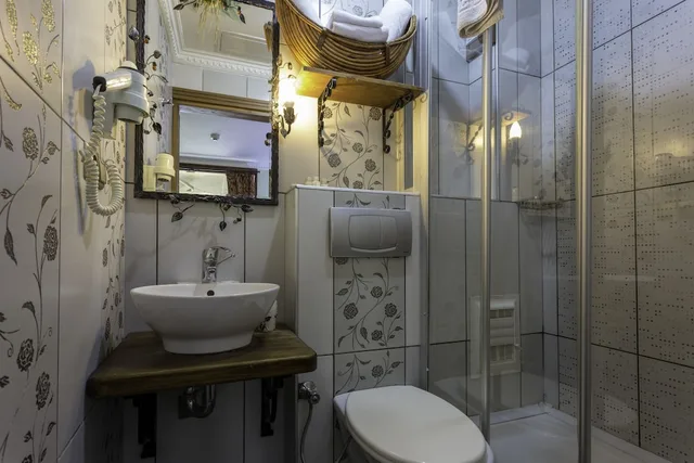 غرفة مفردة، Sphendon Hotel 13/14