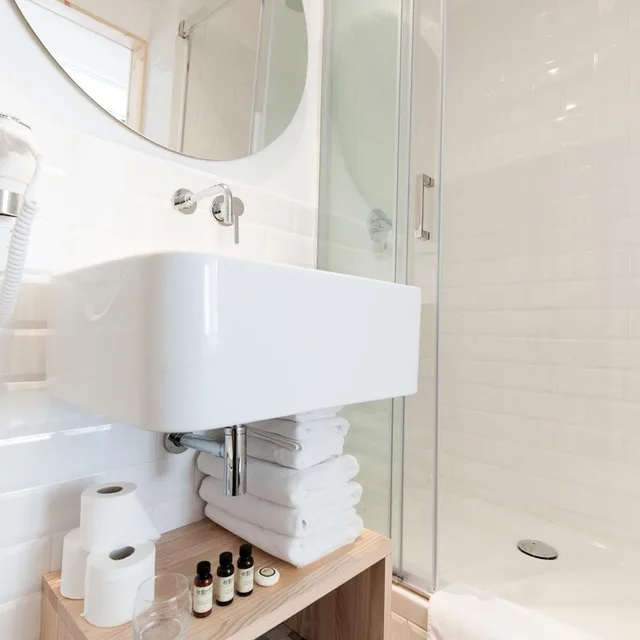 Tiny, Double Bed، La Casa de Antonio Petit Hotel 9/10