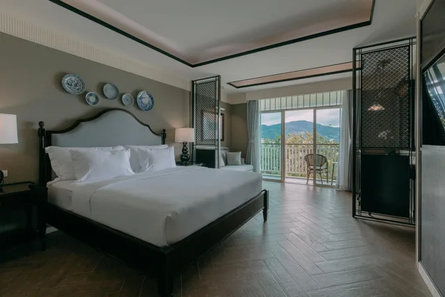 غرفة بسرير مزدوج بإطلالة على المسبح، Marina Gallery Resort - KACHA – Kalim Bay 2/6