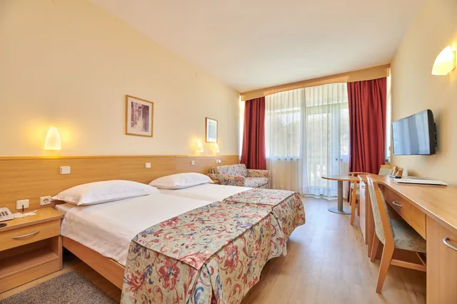 Premium, Sea Side, Balcony، Hotel Aurora Plava Laguna 2/5