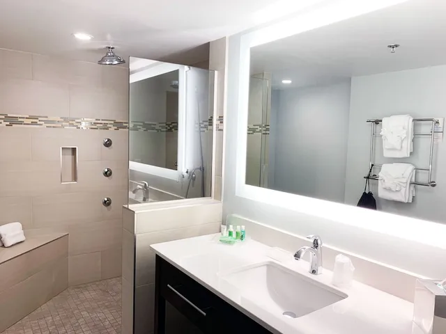 Standard, Double Bed, Holiday Inn Charlottesville-Univ Area 8/9