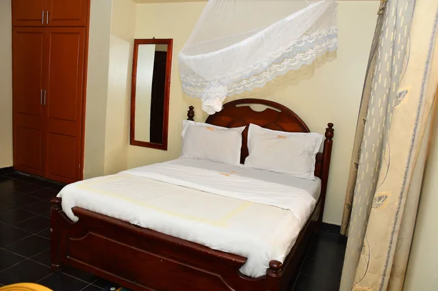 غرفة قياسية بسرير مزدوج، Florida Hotel 2/7