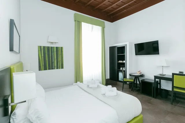 غرفة فاخرة بسريرين منفصلين، SUITINN 19 HOTEL 1/6