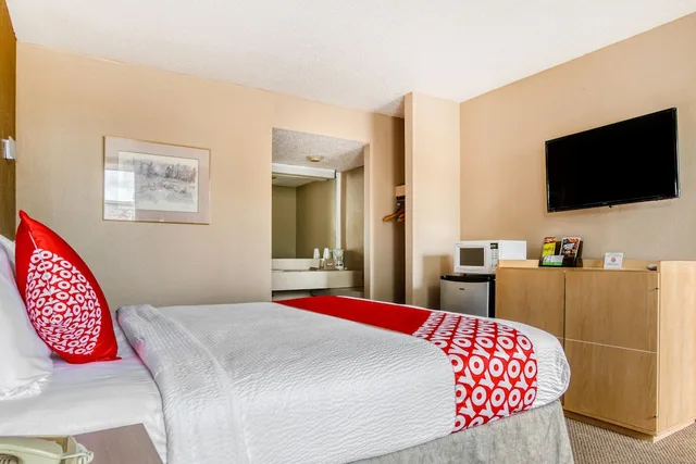 غرفة بسرير كوين، OYO Hotel Wichita Falls - Downtown 5/6