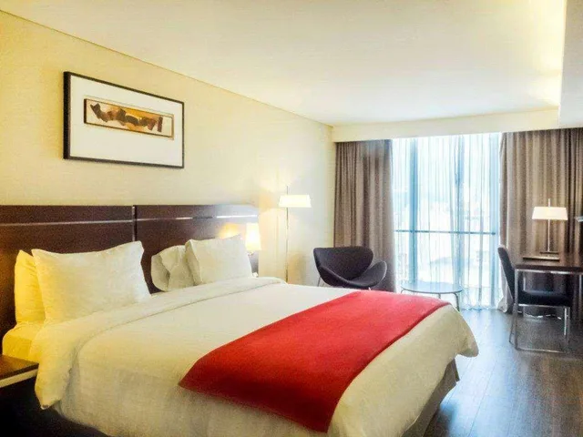 غرفة بريميير بسرير كينج، Howard Johnson by Wyndham Cordoba La Canada 2/2