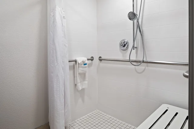 غرفة قياسية بسرير كينج، Holiday Inn Express Atlanta-Kennesaw 4/6