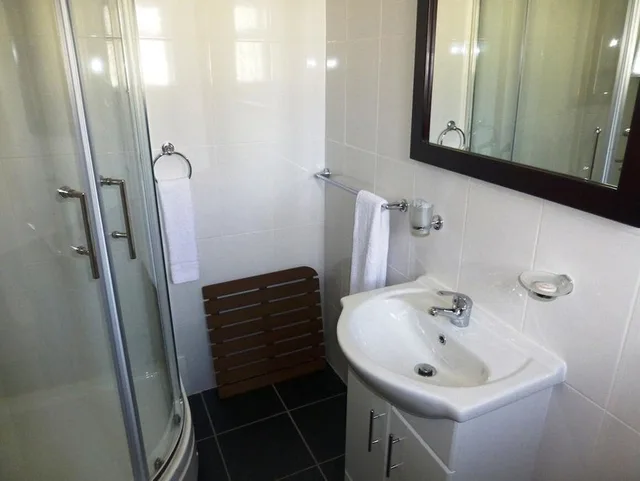 5 Rooms, Family, Twin Beds, Sofa، OYO Esplanade Hotel 10/10