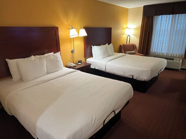 غرفة بسريرين كوين، Americas Best Value Inn St. Robert 5/10