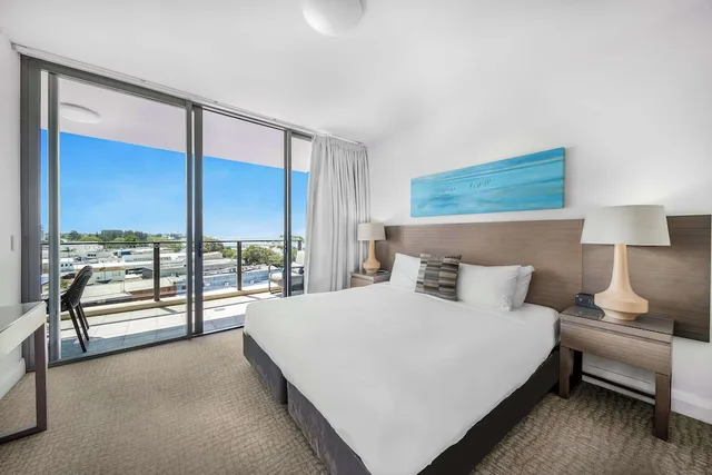شقة بستة أسرّة بإطلالة على البحر بـ3 غرف نوم، Oaks Redcliffe Mon Komo Suites 3/5