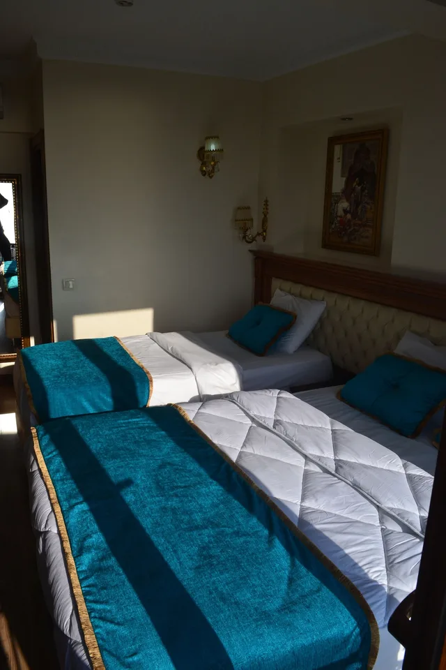 غرفة ثلاثية بسرير مزدوج وسرير فردي بإطلالة على البحر، Hotel Blue Istanbul 5/6