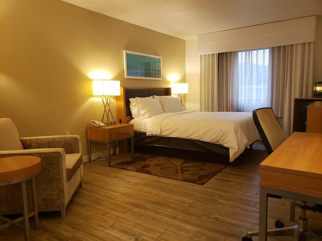 غرفة بسرير مزدوج لذوي الإعاقة، Holiday Inn Express Pittsburgh-North(Harmarville) 1/6
