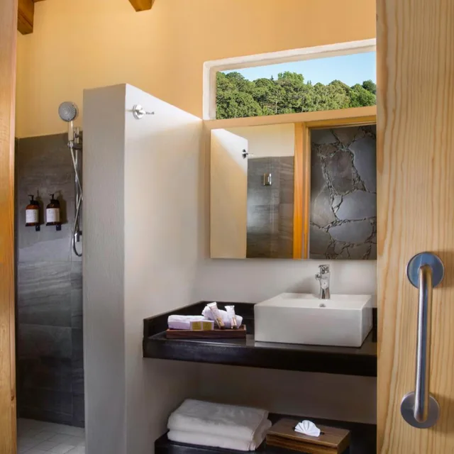 جناح سوبيريور، Bosque Escondido Hotel de Montana 5/5