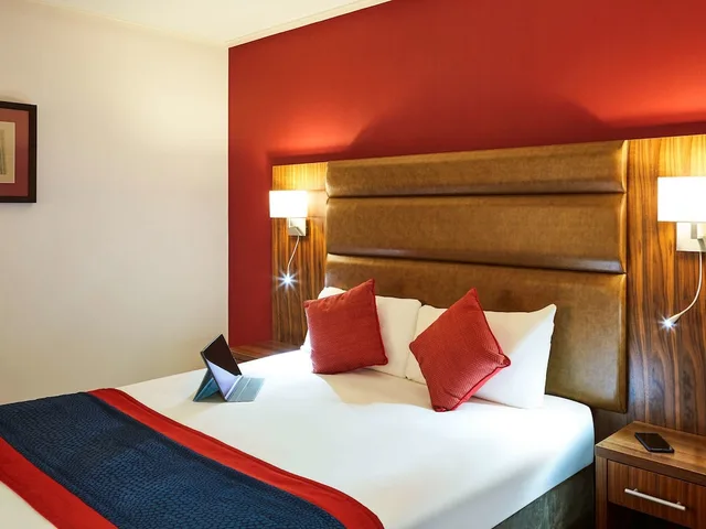 غرفة سوبيريور بسرير مزدوج، Mercure Newbury West Grange Hotel 2/7