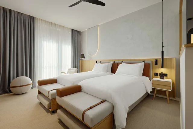 Siro, King Bed, Mountain View، SIRO Porto Montenegro 3/8