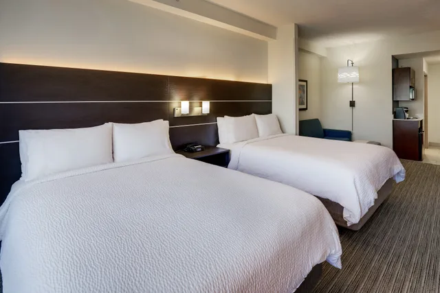 جناح بسريرين كوين مع أريكة، Holiday Inn Express Hotel And Suites Gadsden W Near Attalla 1/10