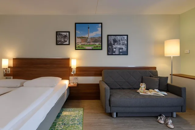 غرفة قياسية بسرير كينج وسرير كوين، Mercure Hotel Stuttgart Sindelfingen an der Messe 10/10