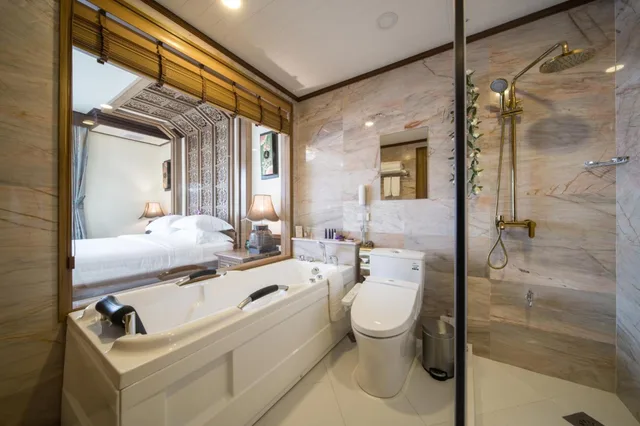 Grand, Deluxe, Peak Nimman Prestige Hotel 9/10