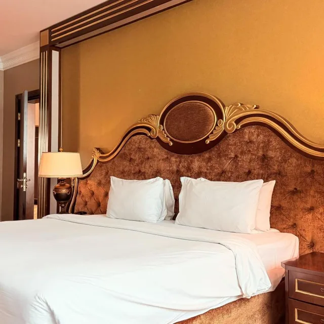 Grand, Suite, King Bed, Sunday Hotel Al Barsha Dubai Mall of the Emirates Formerly Grand Excelsior Al Barsha 4/7