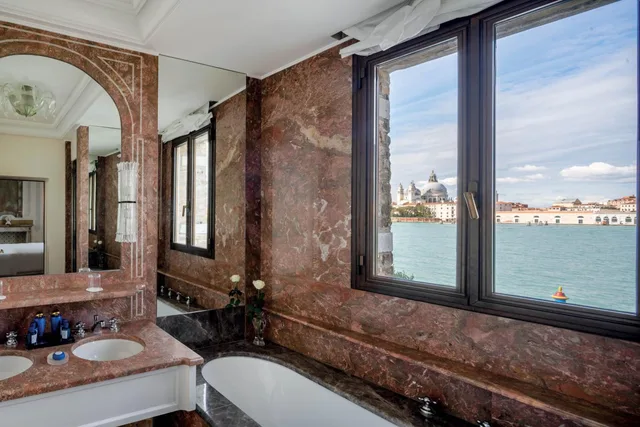 Suite, King Bed, Station View، Cipriani A Belmond Hotel Venice 5/7