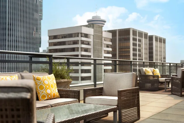 penthouse, Executive Le Soleil Hotel 1/2