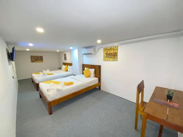 غرفة أساسية ثلاثية بحمام مشترك، Grand Elevation Hotel 2/6