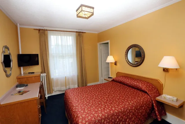 Petite، James Bay Inn Hotel Suites Cottage 3/5