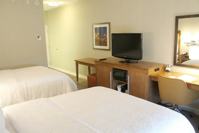 غرفة بسريرين كوين لذوي الإعاقة، Hampton Inn Cape Girardeau I 55 East Mo 2/5
