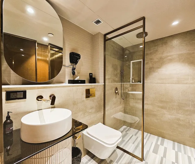 غرفة بريميوم بسرير كينج، Dragonfly Hotel 8/8