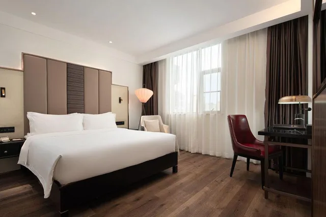 Standard, Queen Bed, Metropolo Jinjiang Hotel (Haikou East High-speed Railway Station, Normal University) 2/2