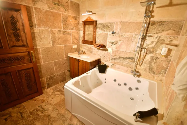 غرفة بسرير مزدوج بجاكوزي، Nostalji Cave Suit Hotel 10/10