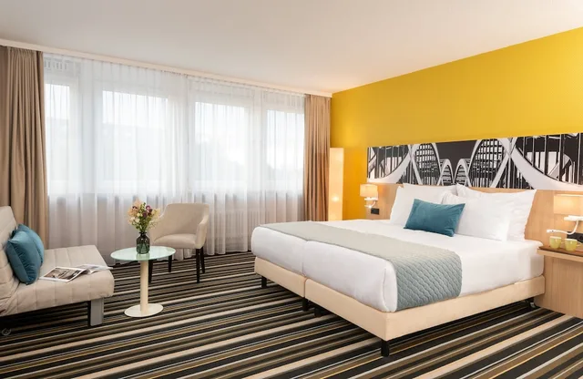 غرفة كومفورت ثلاثية بسريرين منفصلين، Leonardo Hotel Hamburg Elbbruken Ex Gresham Carat Hotel 9/10