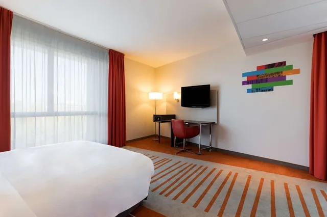 غرفة سوبيريور بانورامية بسريرين منفصلين بإطلالة، Park Inn By Radisson Lille Grand Stade 2/5