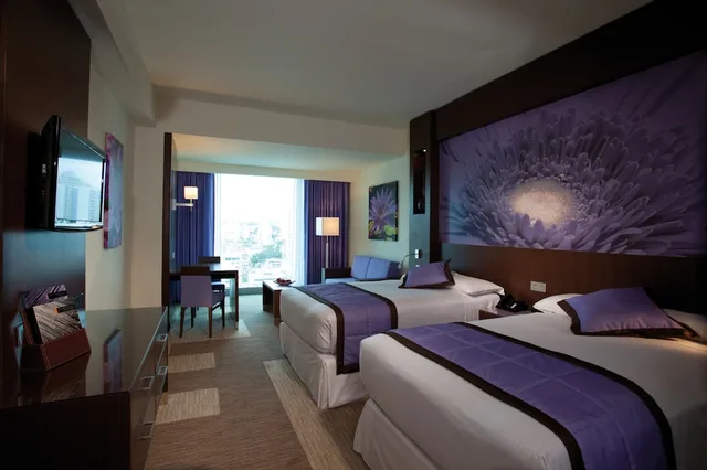 غرفة ديلوكس عائلية بسريرين منفصلين مع أريكة، Riu Plaza Panama 6/10