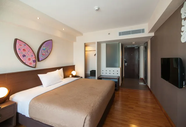 غرفة بريميوم بسرير كينج، The Atanaya Hotel Bali 4/10