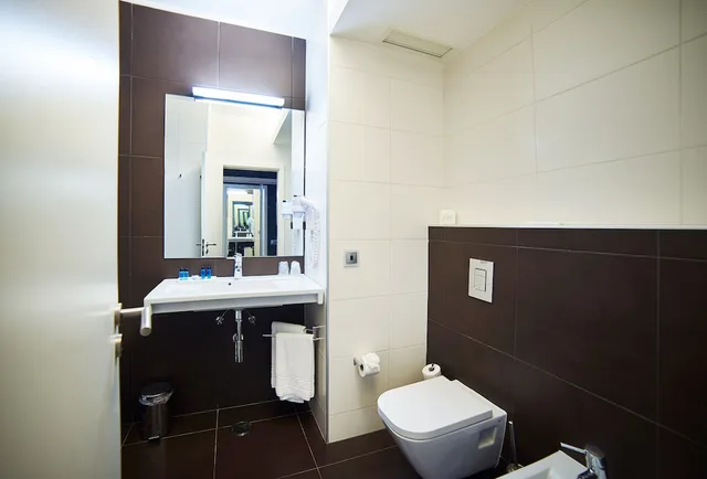 جناح بريستيج بإطلالة على المسبح، RR Alvor Baia Resort 6/7
