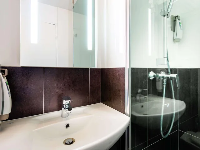 جناح عائلي قياسي بسرير مزدوج مع أريكة، Ibis Styles Reims Centre Cathedrale 6/7