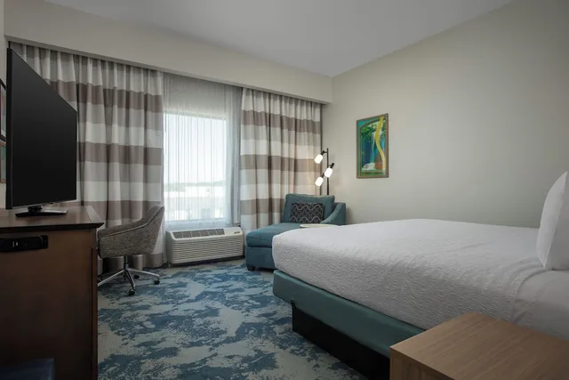استوديو بسرير كينج مع أريكة لذوي الإعاقة، Hampton Inn Suites Charlotte Ballantyne Nc 1/7