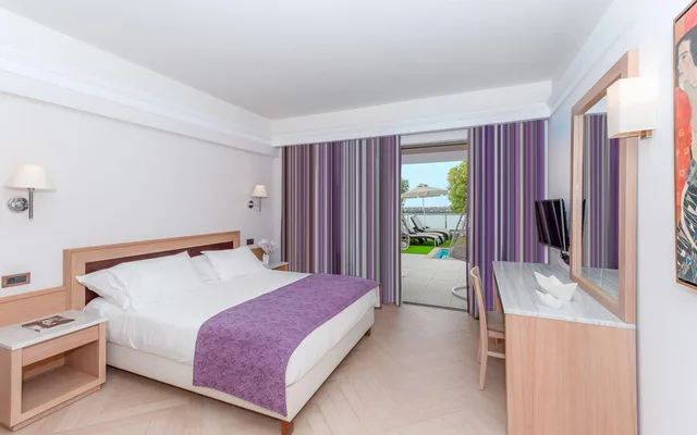 جناح سوبيريور بإطلالة على البحر بمسبح خاص، Porto Platanias Beach Resort & Spa 1/5