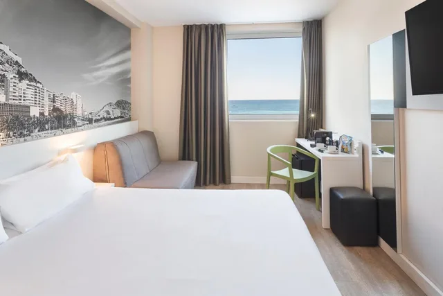 غرفة سوبيريور بسرير مزدوج، B&B HOTEL Alicante 2/9