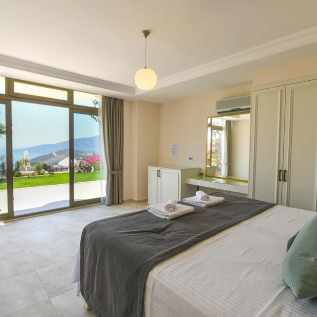 Room, King Bed, Sea View, Mediteran Hotel 6/10