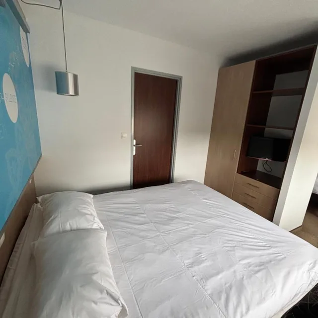جناح بسرير مزدوج وسريرين منفصلين، Ibis Styles Bethune Bruay Hotel 12/15
