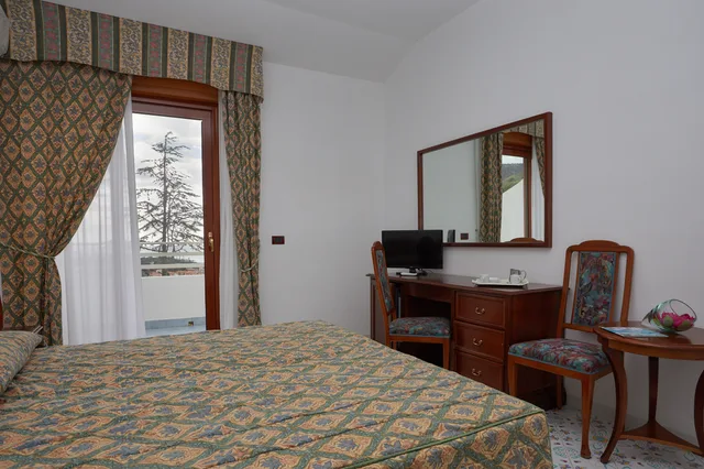 غرفة قياسية بسرير مزدوج، Club Residence la Castellana 2/6