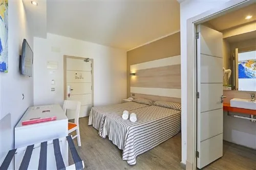 غرفة بسرير مزدوج أو سريرين منفصلين بشرفة، Mll Palma Bay Club Resort 1/1