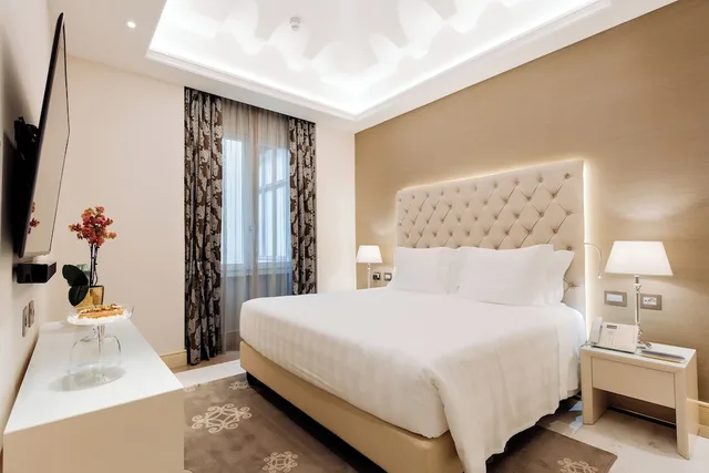 غرفة بسرير كينج، Aleph Rome Hotel Curio Collection by Hilton 1/10