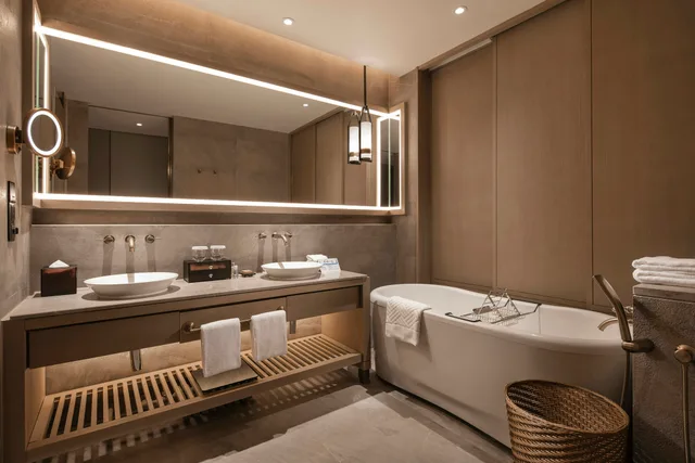 Deluxe, Twin Beds, Conrad Jiuzhaigou 3/3