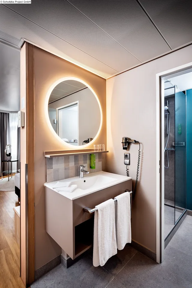 غرفة متصلة عائلية بسريرين مزدوجين، Movenpick Hotel Munchen Airport 10/10