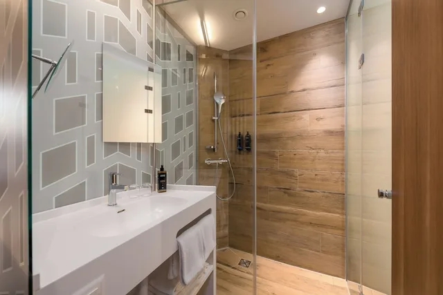 غرفة سوبيريور بسريرين منفصلين، Mercure Zurich City 8/10