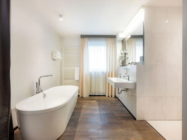 جناح ملكي، HOTEL CITY MARIBOR 4/8